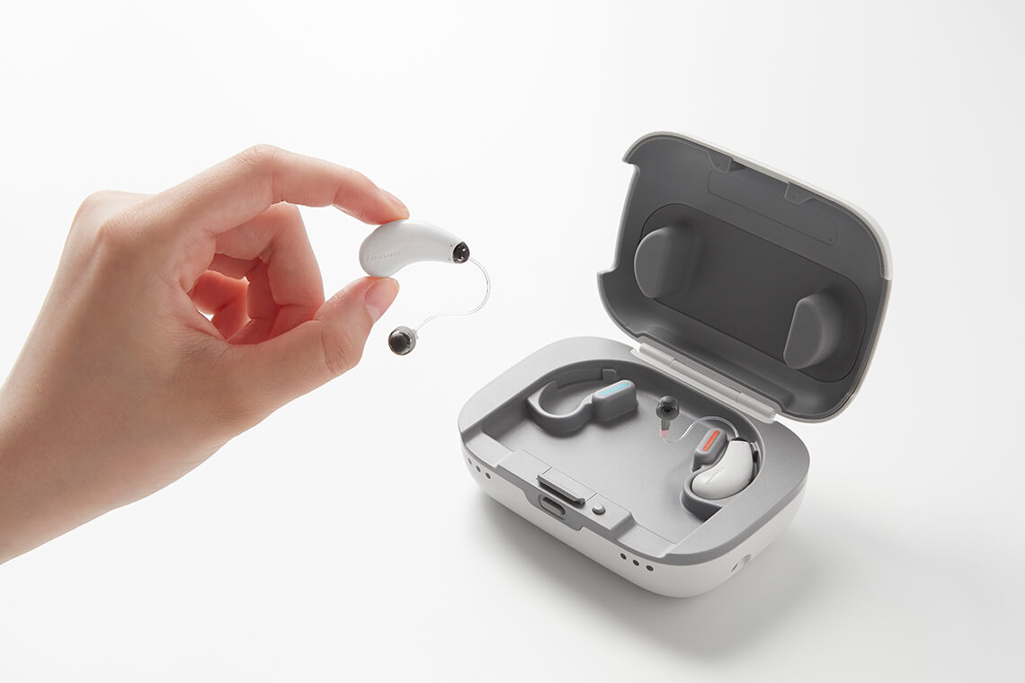 補聴器の種類を紹介する写真