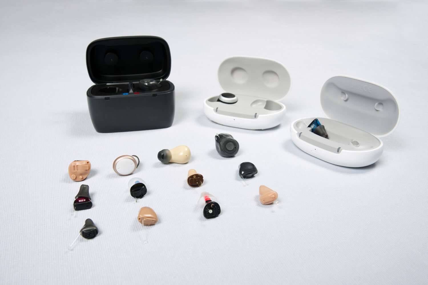 補聴器と集音器の違いを説明している写真